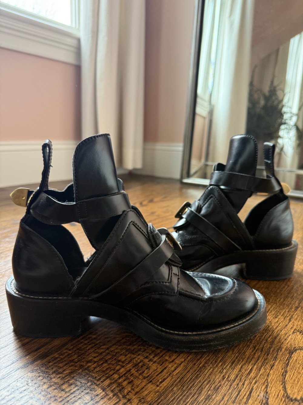 BALENCIAGA Cienture Black Leather Buckle Ankle Boots - Picture 4 of 4